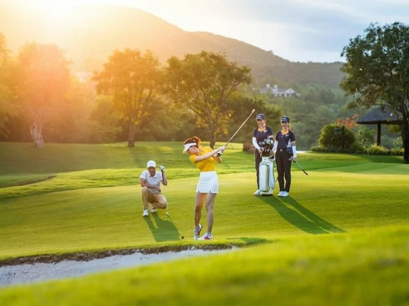 Du lịch nghỉ dưỡng, Sân Golf, Thể thao