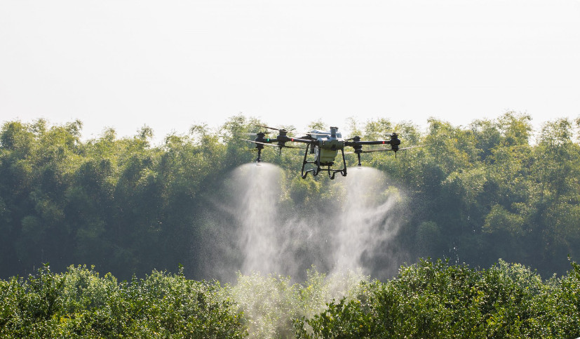 Máy bay phun thuốc 3 trong 1 (DJI AGRAS T40)