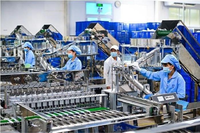 Chính phủ ban hành Nghị định 103/2026/NĐ-CP: Hoàn thiện khung pháp lý, khơi thông nguồn lực đầu tư ra nước ngoài
