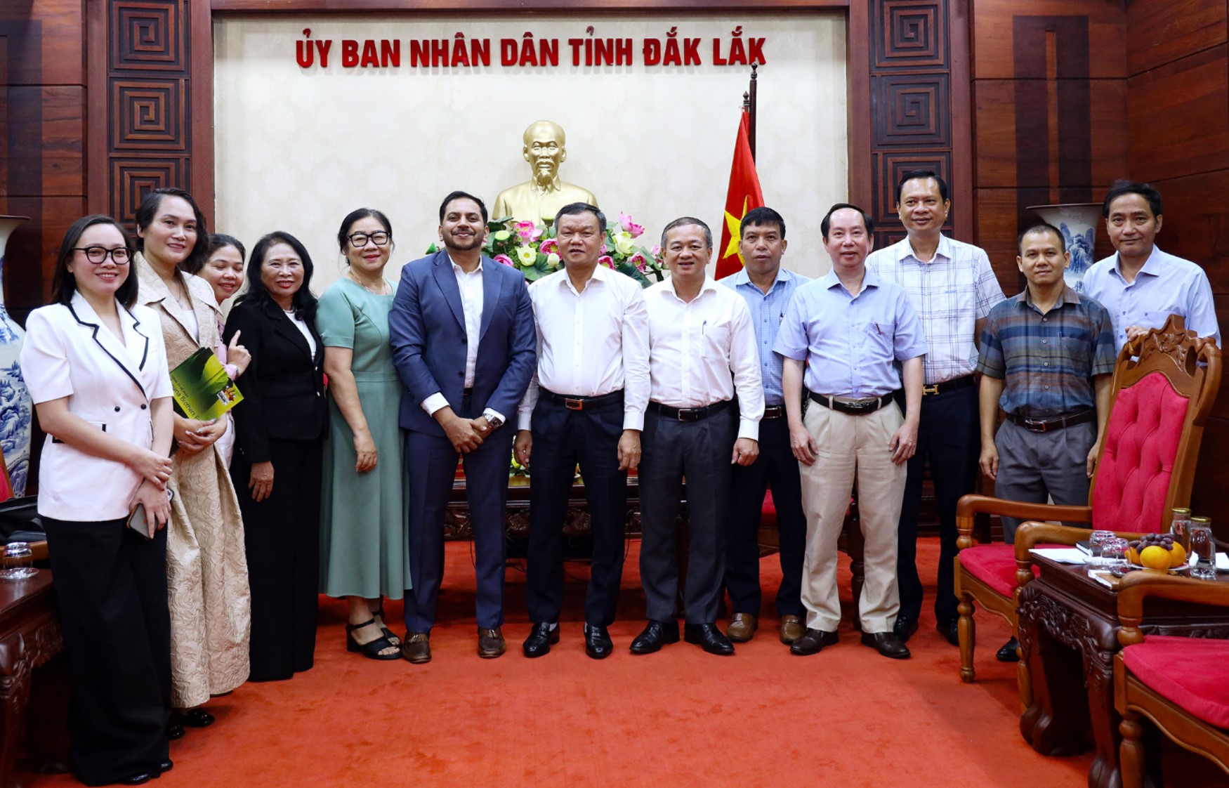 Phó Chủ tịch UBND tỉnh Đào Mỹ tiếp và làm việc với Tập đoàn Lulu Group International